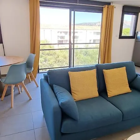 D'une Chambre Avec Vue Sur La Mer Et Wifi A Vecchio A 5 Km De La Plage * Porto-Vecchio (Corsica)